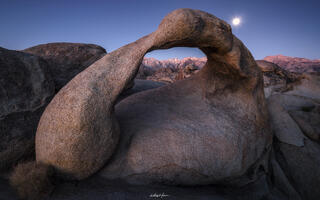 Alabama Hills Moonset
